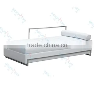 Eileen Gray Daybed thumbnail-1