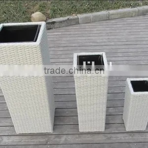 Garden Rattan Planter thumbnail-1
