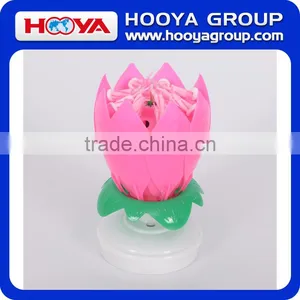 Lotus Shaped Rotating Birthday Candle With Round Base thumbnail-1