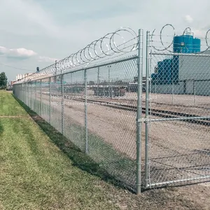 Chain Link Fence Green Chain Link Fencing Metal Palisade Fencing Stainless Steel Woven Mesh thumbnail-3