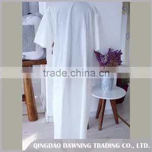 Fashionable White Cotton Sleepwear Women Nightgown thumbnail-2