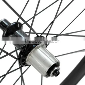 Factory Price 25mm Width Carbon Clincher Wheels, 50mm Tubuless Compatible Carbon Clincher Wheel Straight Pull Carbon Body Hubs thumbnail-3