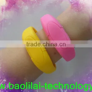Hot! Free Packing USB Silicon Bracelet thumbnail-1