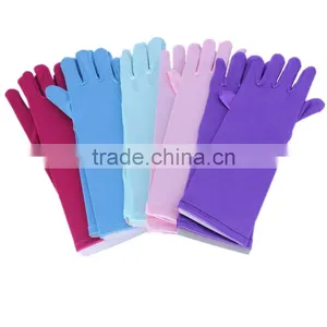 Kids Party Glove thumbnail-2