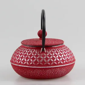 Chinese Factory Price 600ml Vintage Red Four-leaf Clover Pattern Gold Exquisite Cast Iron Tea Kettle Pot Boiling Water Teapot thumbnail-4