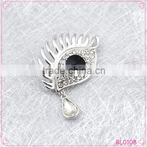 Stylish Decorative Plating Silver Crystal Rhinestone Eyes Design Brooch for Ladies thumbnail-1