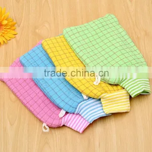 Morocco Exfoliating Scrub Mitt thumbnail-1