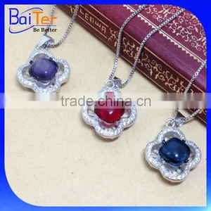 Elegant Flower Shaped 925 Sterling Silver Large Garnet Pendant thumbnail-4