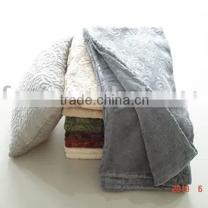 100%polyester Knit Embossed Baroque Coral Throw thumbnail-1