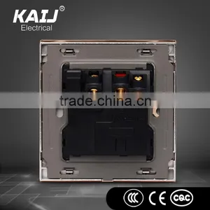 2016 New Design Wall Mounted Luxury Light 13a Single One Gang 3 Pin Universal Switch Socket for Home Hotel thumbnail-3