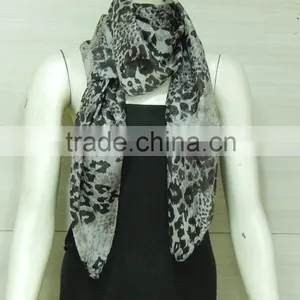 Fashionable Fancy Printed Silk Scarf 90*90cm thumbnail-1