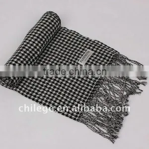 Houndstooth Wool Print Scarf Shawl thumbnail-1