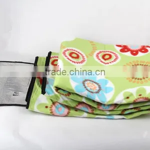 Wholesale Hot Sell Household High Quality Waterproof Folding Picnic Mat With Black Handle thumbnail-4