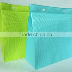 China Suppliers Cosmetic Plastic Packaging Bag With Personal Logo Printing thumbnail-1