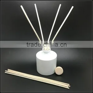 Outside Matte White Reed Diffuser Glass Diffuser Jar With Rattan Sticks and Stopper thumbnail-1
