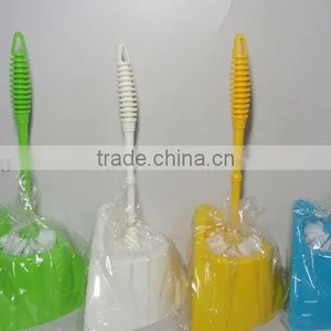 Plastic Toilet Brush Set thumbnail-1