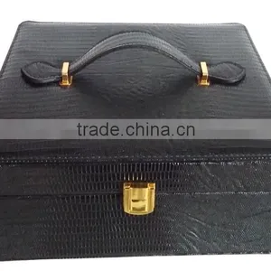 42bottles Hard Shell Black Leather Essential Oil Carrying Case, Locked Black Leather Essential Oil Hard Carry Case Holds 15ml thumbnail-5