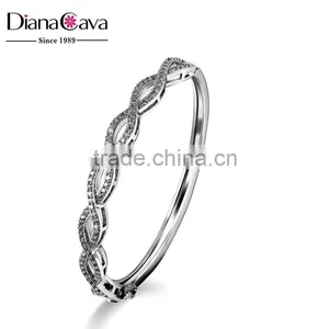 Factory Price Banquet Jewelry for Women Elegant Design Classic Setting CZ Bangle thumbnail-1