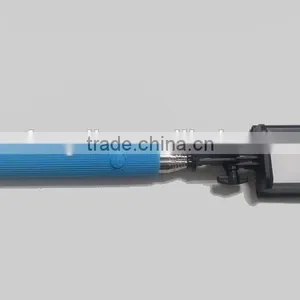 Foldable Wireless Selfie Stick thumbnail-2