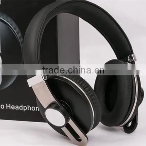 Stereo Wireless Earphone With Mic thumbnail-1