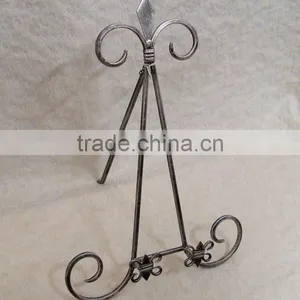 Table Easel thumbnail-1