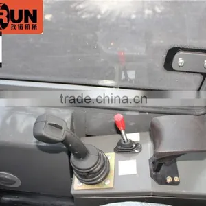 Everun ER08 Hydraulic Small Wheel Loader CE Approved With 800KG Loading Capacity thumbnail-3