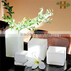 High Quality Black and White Square Glass Vases thumbnail-1