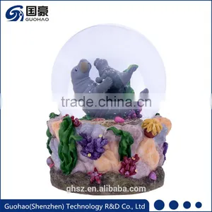 Sea Souvenir Fish Snow Globe thumbnail-6