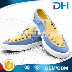 Comfortable Design Student Fashion Flat Slip-on Men Canvas Shoes With Rivet thumbnail-1