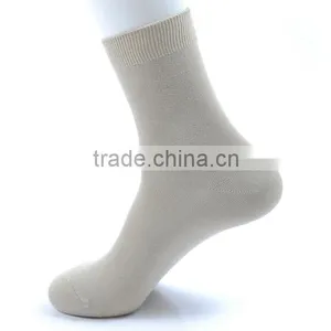 2017 China Factory Customized Your Own Brand Logo Design Plain Color Simple Stretch Eco Lycra Cotton Polyester Men Socks thumbnail-3