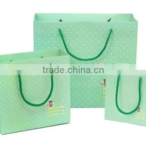 Fancy Folded Die Cut Handle Offset Printing Kraft Paper Bag thumbnail-1
