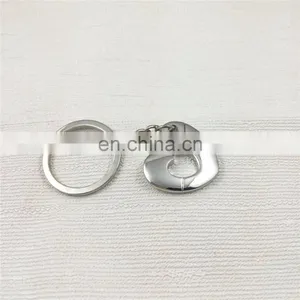 Customized 3D Heart Shape Hollow Keychains thumbnail-3