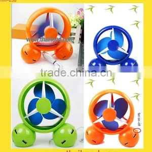 Fan Shape 4-Port USB HUB thumbnail-1