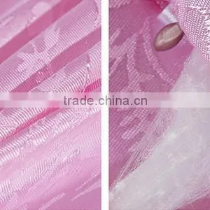 100% Silk Quilt With Red Color Jacquard Flower thumbnail-3