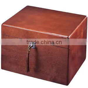 Simple Style Memorial Chest Cremation Wooden Urn for Ashes thumbnail-2