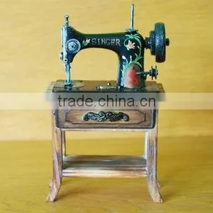 Miniature Sewing Machines thumbnail-1
