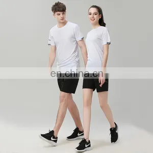 Wholesale Unisex Plain Dyed Custom Logo Quick Dry Polyester T Shirt thumbnail-4
