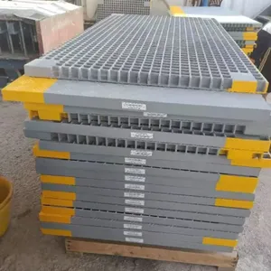 Fiberglass Grating With 5-Year Warranty, Mill Test Report Available, Standard Compliant, 25mm Thick thumbnail-2