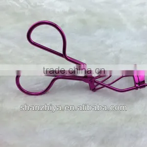 Eyelash Curler thumbnail-1