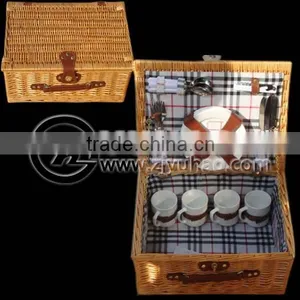 PICNIC BASKET FOR 4 PERSON thumbnail-1
