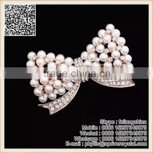 Fashion Man And Women Diamond Crystal Sailboat Brooch Pin thumbnail-5