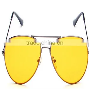 Yellow Unisex HD Night Vision Driving Anti Glare Glasses Eyewear thumbnail-2