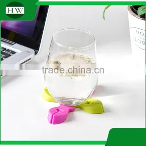 Kitchen Accessories Multipurpose Anti Slip Silicone Cartoon Fish Tableware Colander Soup Spoon Clip Rack Holder thumbnail-4