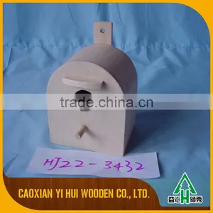 Customized Large-Scale Wooden Bird House Feeders thumbnail-1