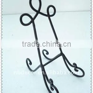 Plate Stand thumbnail-1