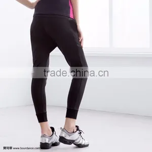 Women Wear Fleece Jogger Pants thumbnail-2