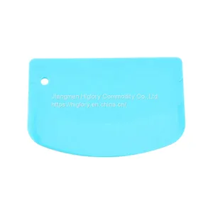 Food Grade Easy Clean Multifunctional Non Stick Cake Baking Tools Plastic Dough Scraper thumbnail-1
