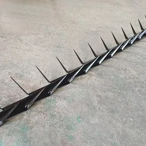 Galvanized PVC Stainless Steel Concertina Razor Barbed Wire Bto-22 Bto-60 Cbt-65 Fencing thumbnail-3
