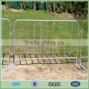 Temporary Crowd Control Barrier thumbnail-1