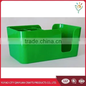 Plastic Salt and Pepper Set With Napkin Holder thumbnail-2